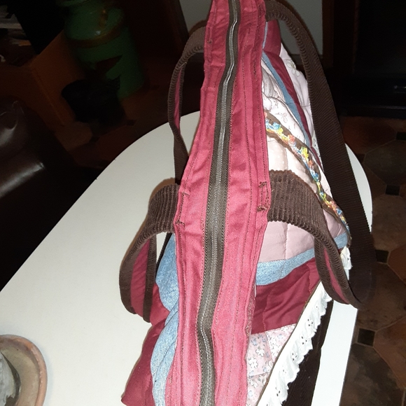 "Whatever Bag" Ladies Handmade Quilted Tote. - Picture 3 of 7